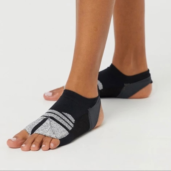 nike grip studio socks